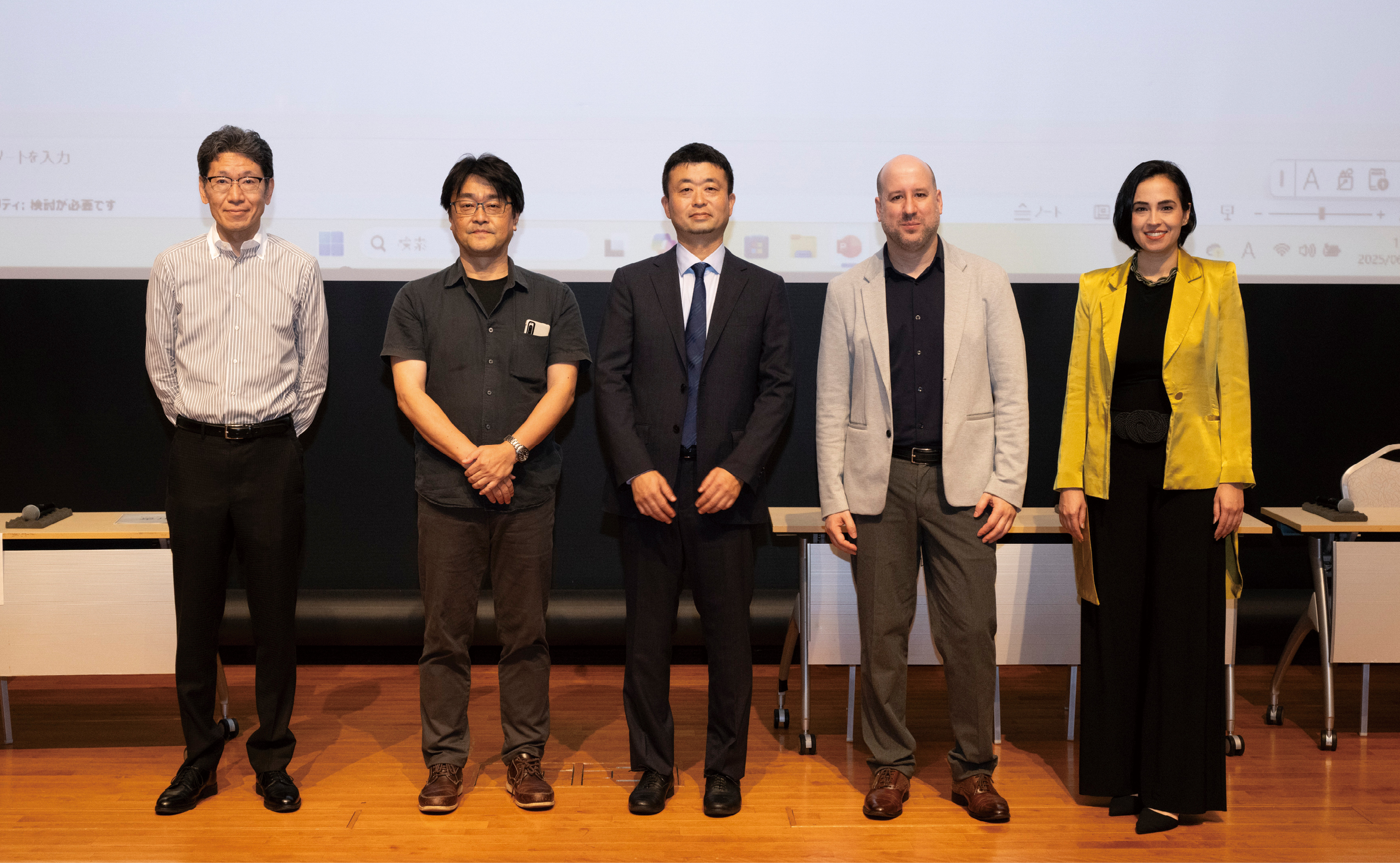 是川 夕／アルベルト ミヤンマルティン／梅﨑 昌裕／コチュ オヤ／友原 章典 写真